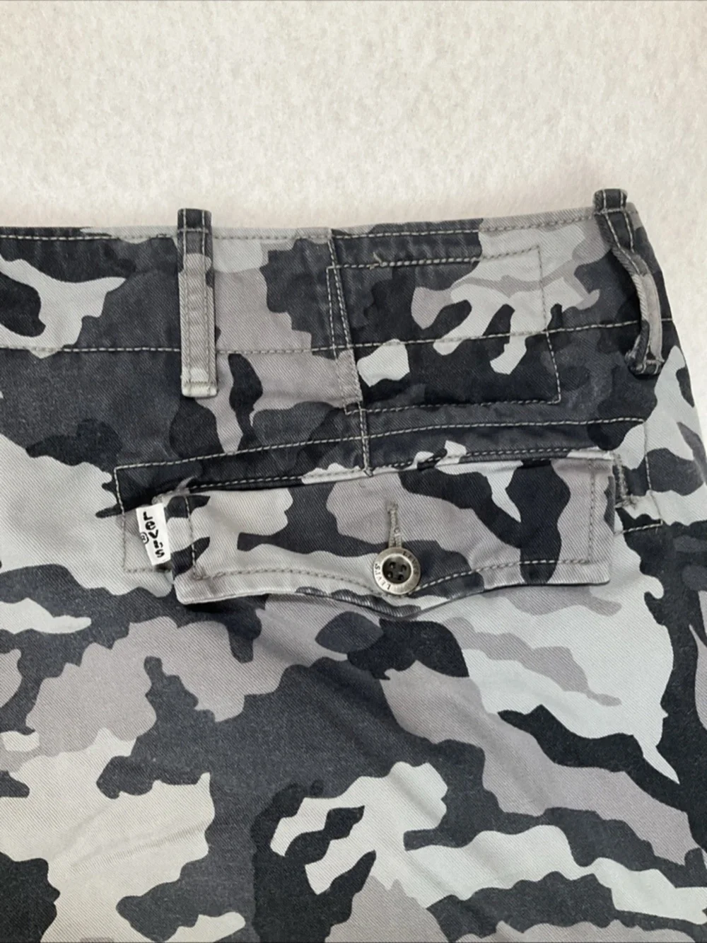 Levi's Cargo Shorts Black & Gray Camo Utility Pockets Baggy Men's Size 34